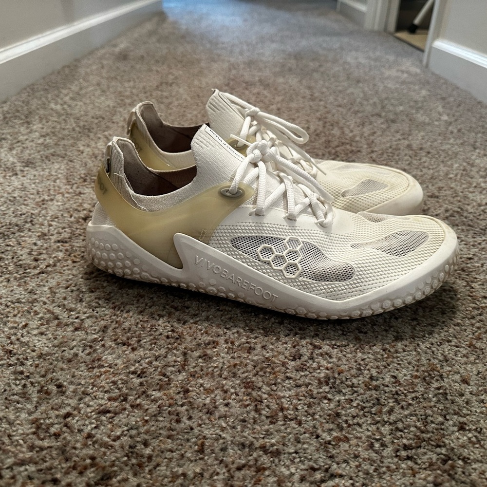 Vivo Barefoot Motus Strength